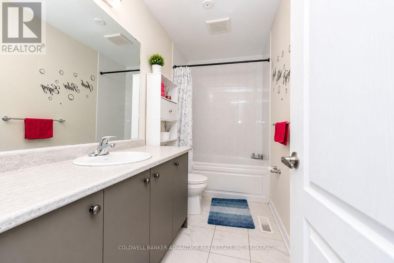 8 Downriver Drive, Welland (Dain City), ON