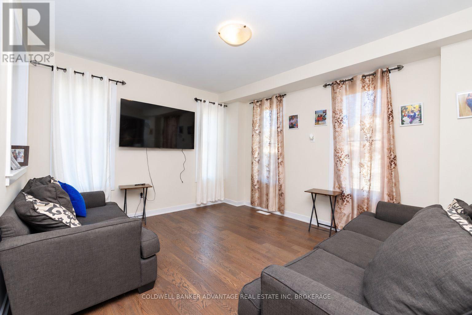 8 Downriver Drive, Welland (Dain City), ON