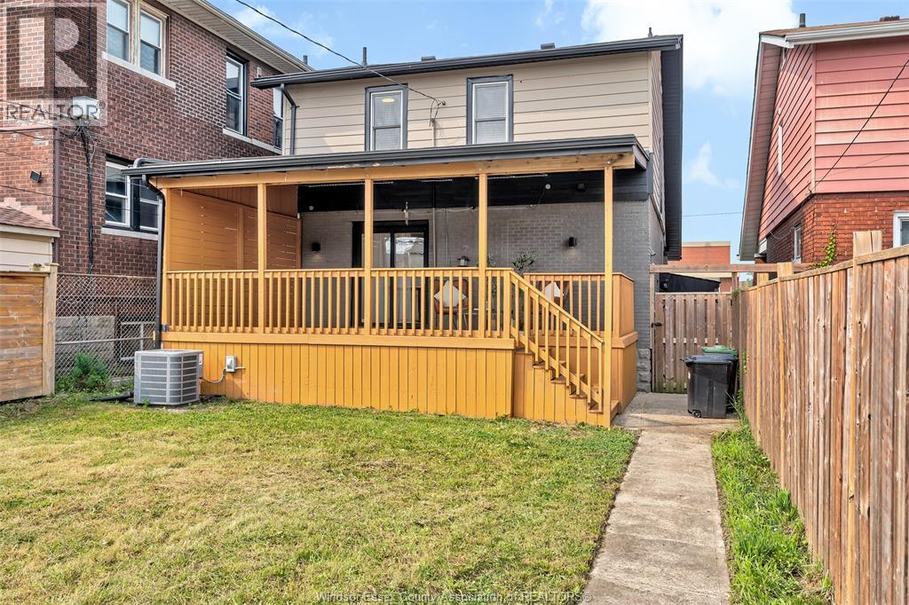 1362 Elsmere, Windsor, ON