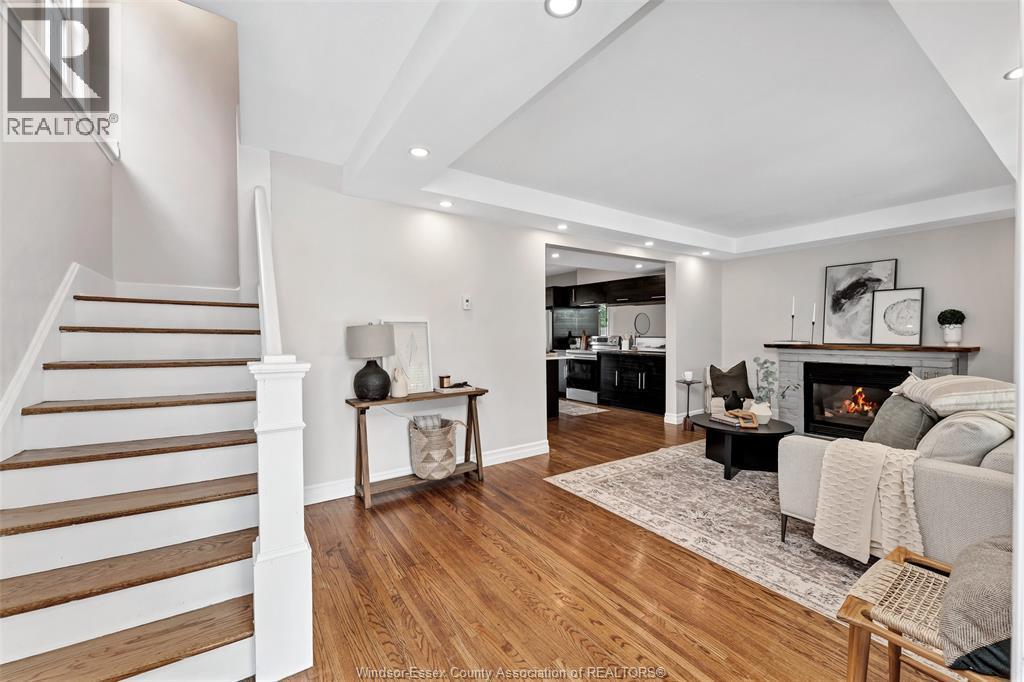1362 Elsmere, Windsor, ON