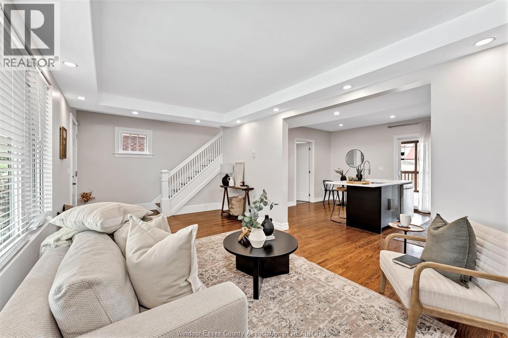 1362 Elsmere, Windsor, ON