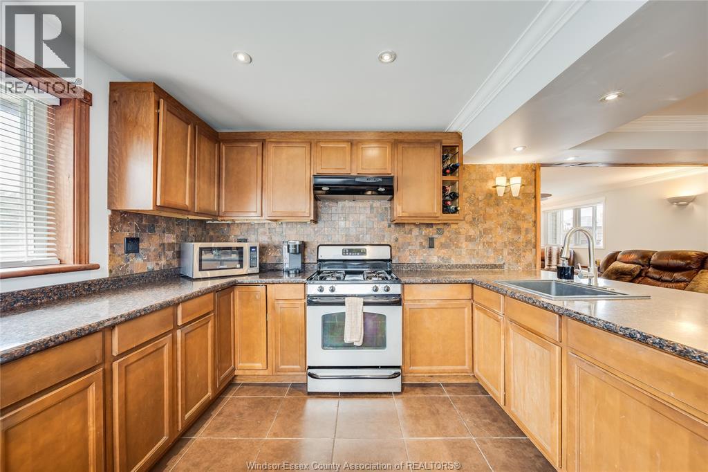 1328 Shoreline Avenue, Lakeshore, ON
