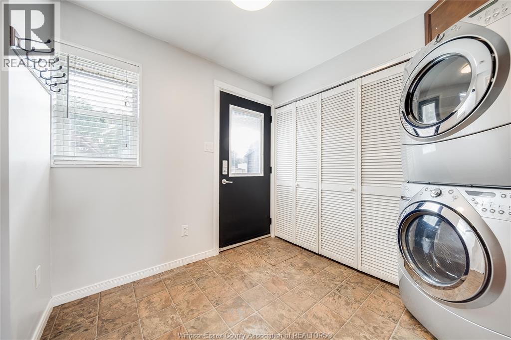 1328 Shoreline Avenue, Lakeshore, ON