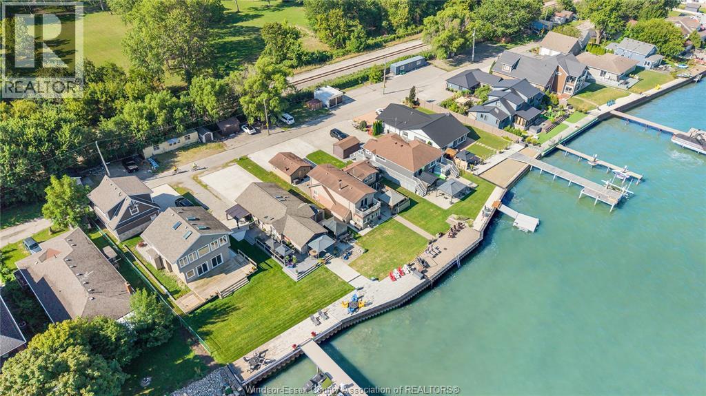 1328 Shoreline Avenue, Lakeshore, ON