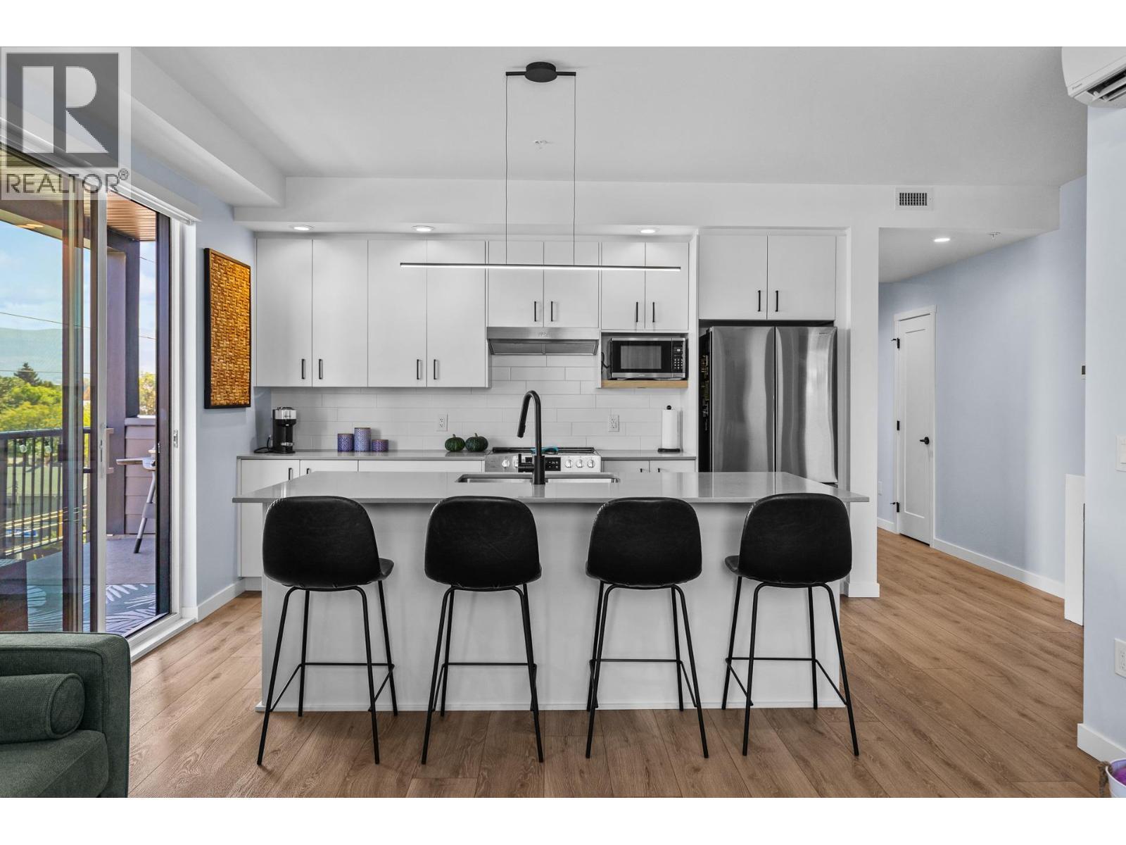 660 Cawston Avenue N Unit# 407, Kelowna, BC
