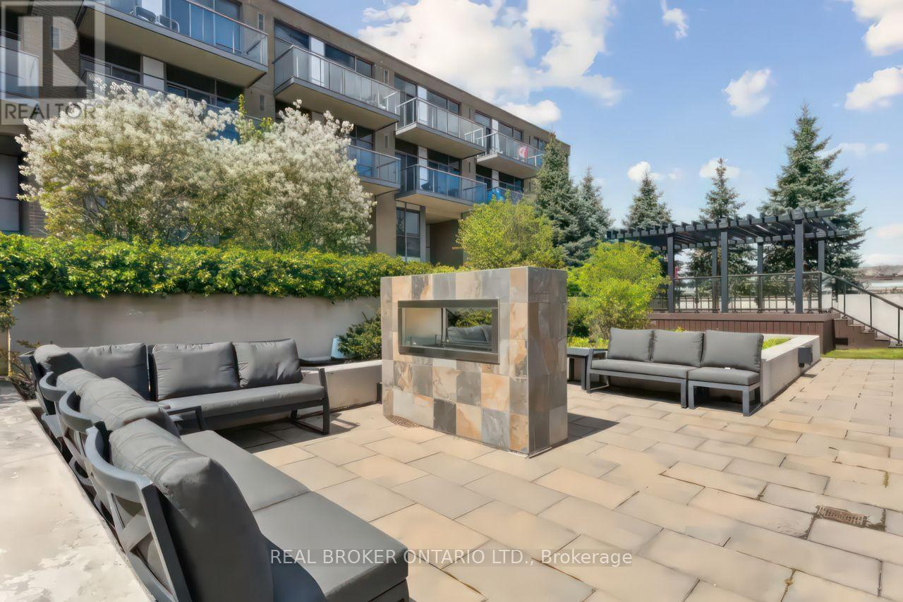 403 - 1940 Ironstone Drive, Burlington, ON