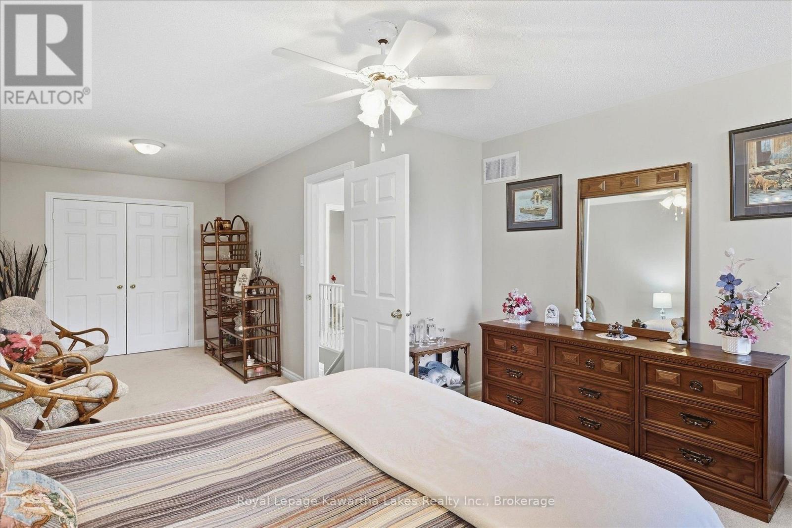 Double closet. - 10G - 25 Rivermill Boulevard, Kawartha Lakes (Lindsay), ON