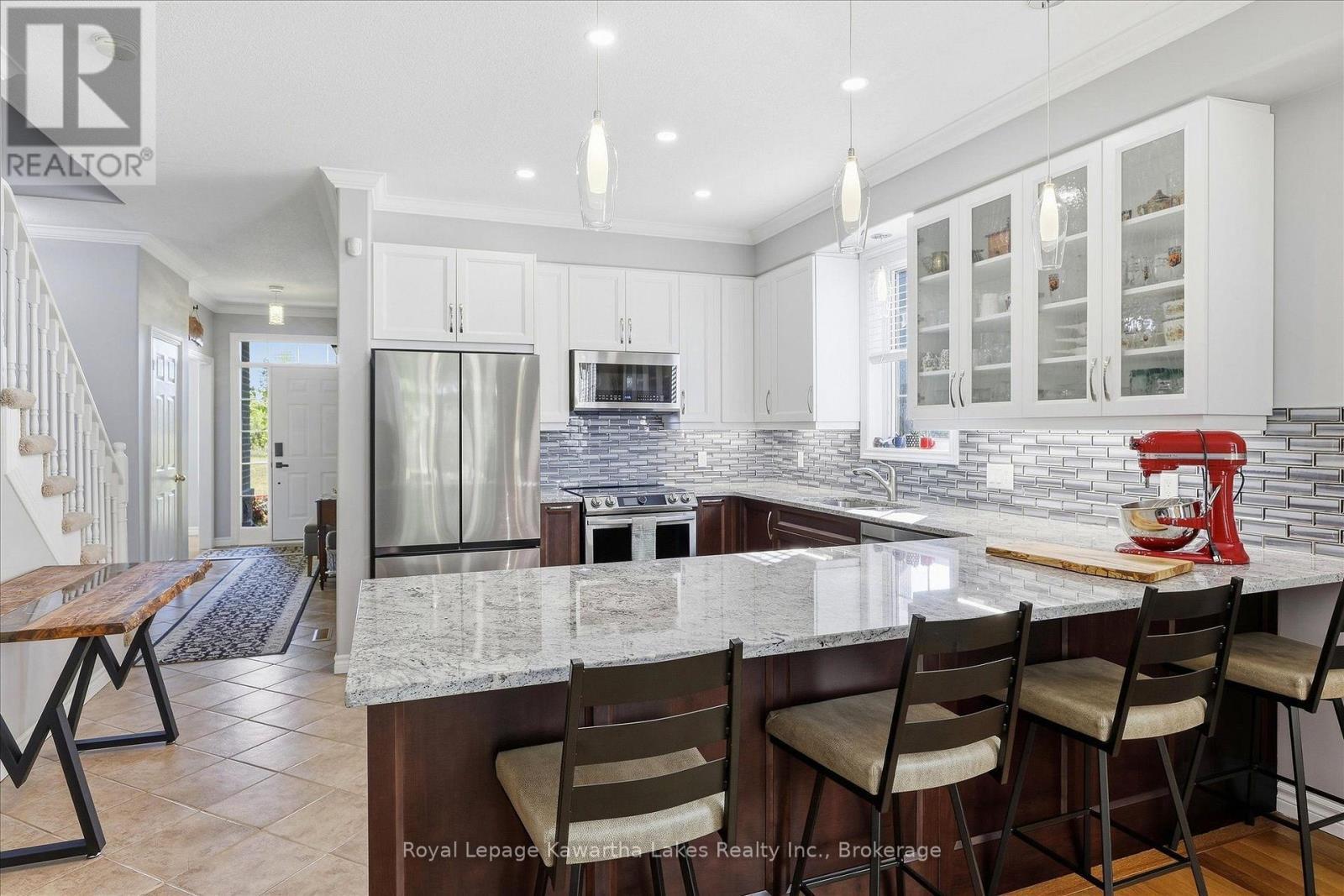 All new kitchen. - 10G - 25 Rivermill Boulevard, Kawartha Lakes (Lindsay), ON