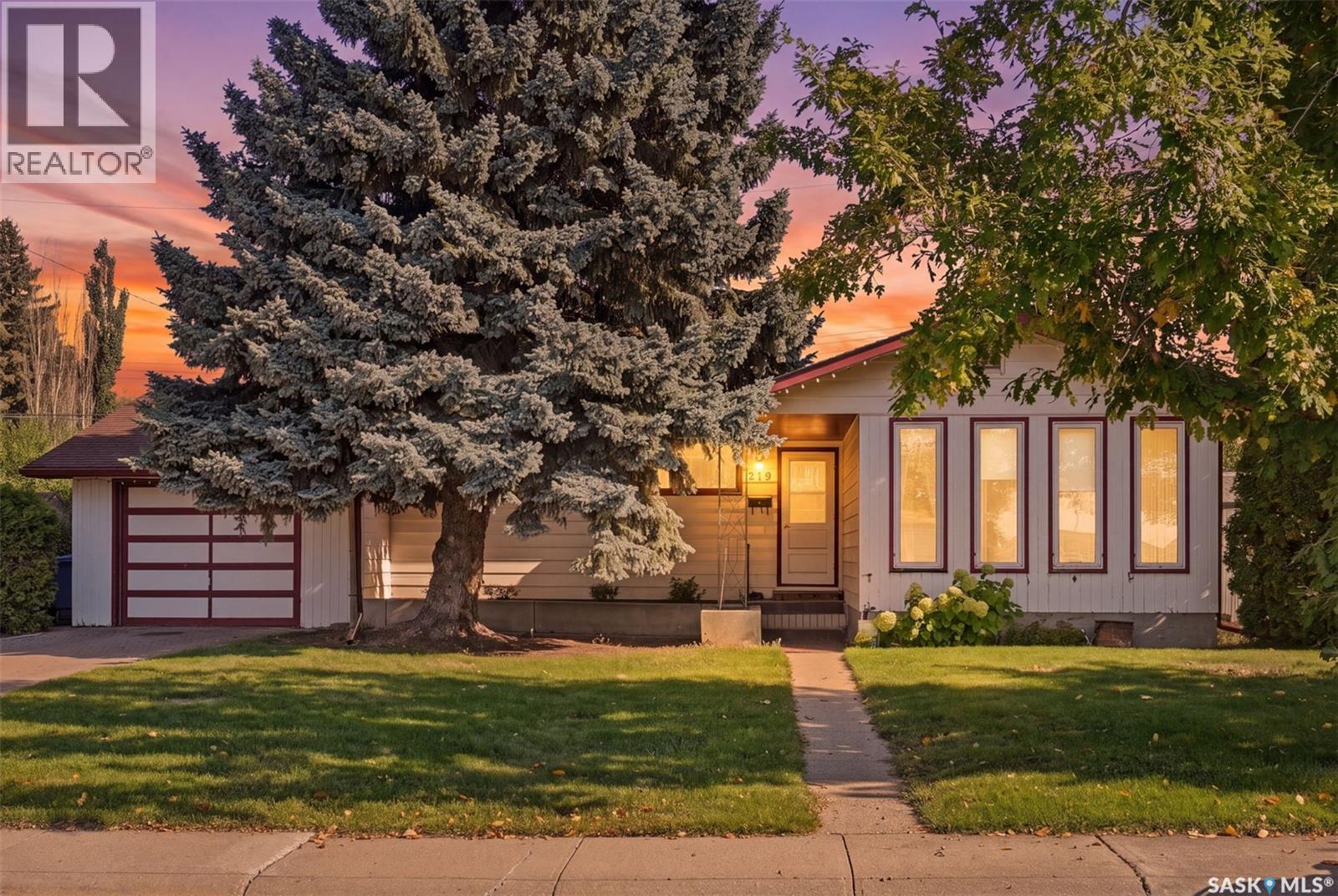 219 Egbert Avenue, Saskatoon, SK