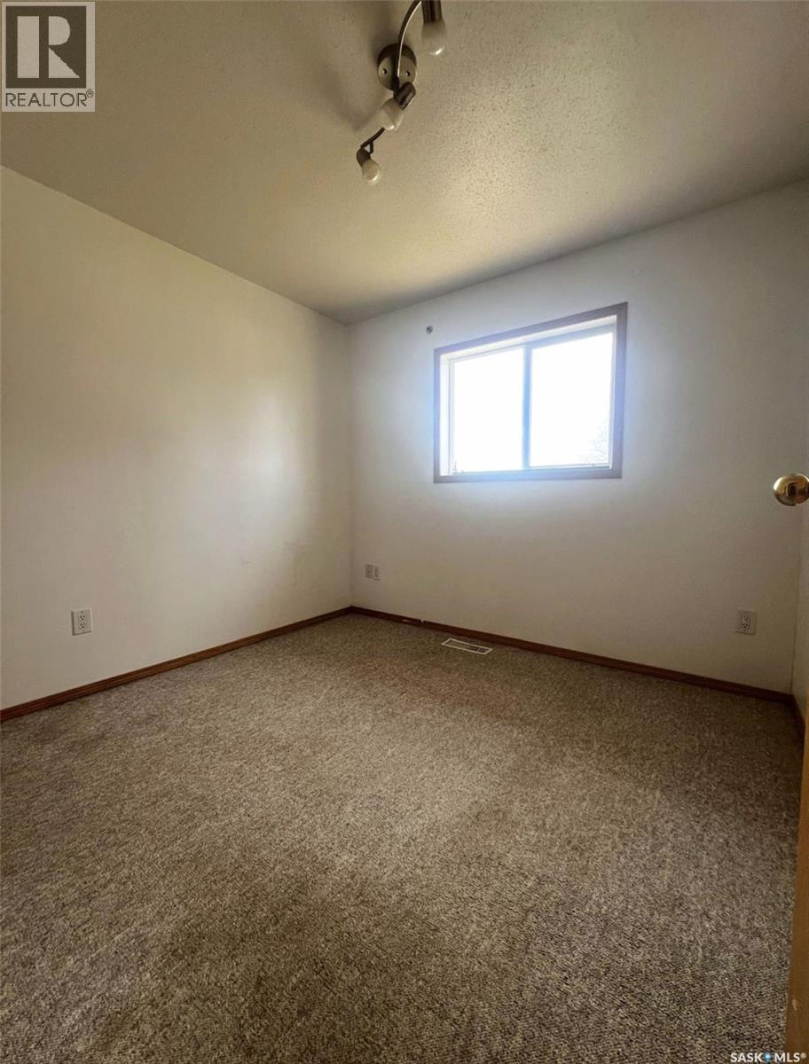 349 10Th Avenue Nw, Swift Current, SK