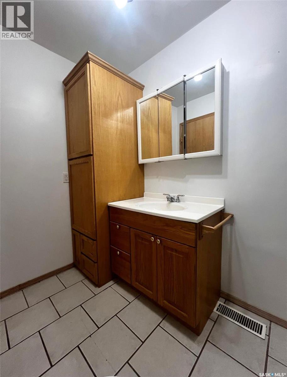 349 10Th Avenue Nw, Swift Current, SK