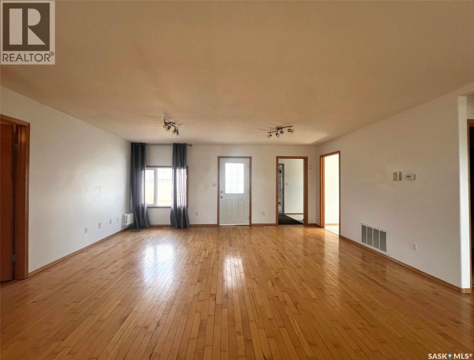 349 10Th Avenue Nw, Swift Current, SK