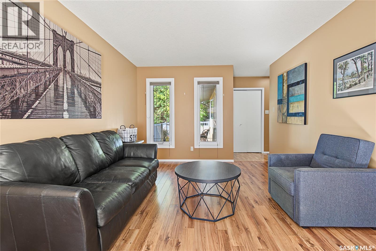 1227 2Nd Avenue Nw, Moose Jaw, SK