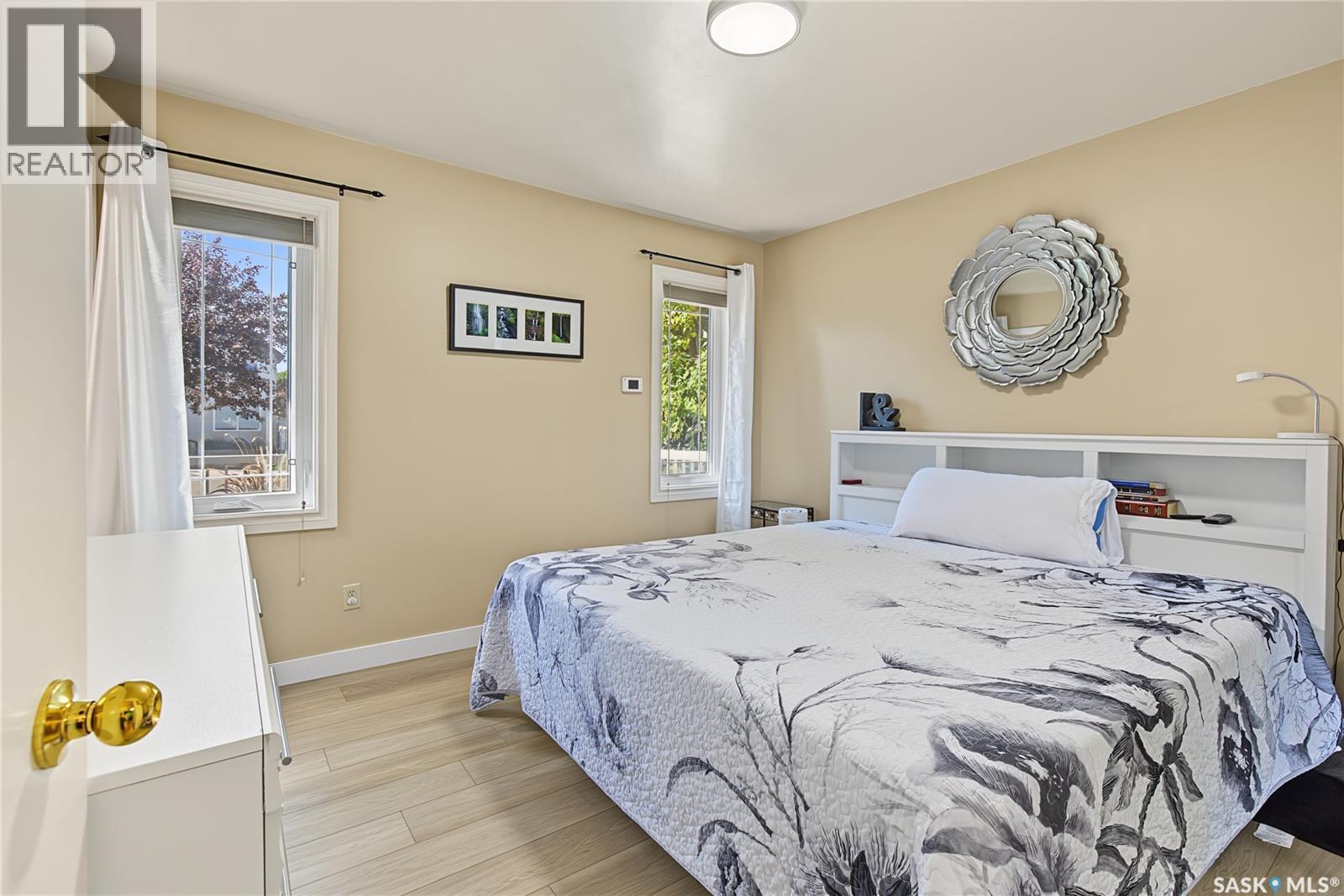 1227 2Nd Avenue Nw, Moose Jaw, SK