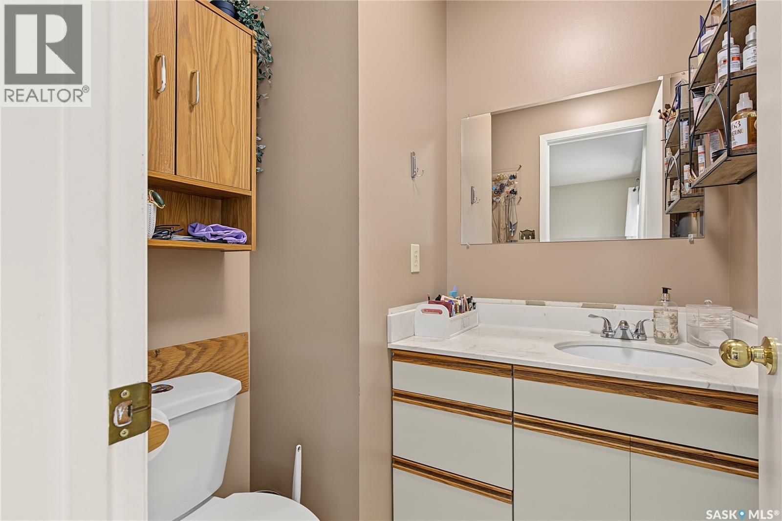 1227 2Nd Avenue Nw, Moose Jaw, SK