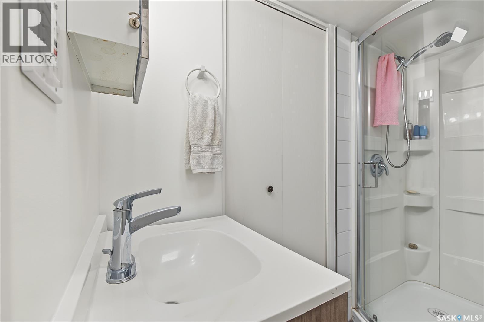 1227 2Nd Avenue Nw, Moose Jaw, SK