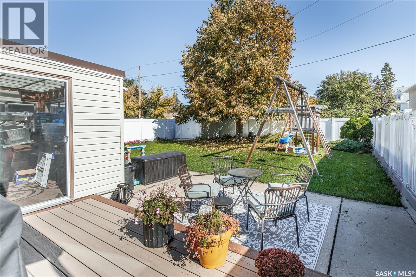 1227 2Nd Avenue Nw, Moose Jaw, SK