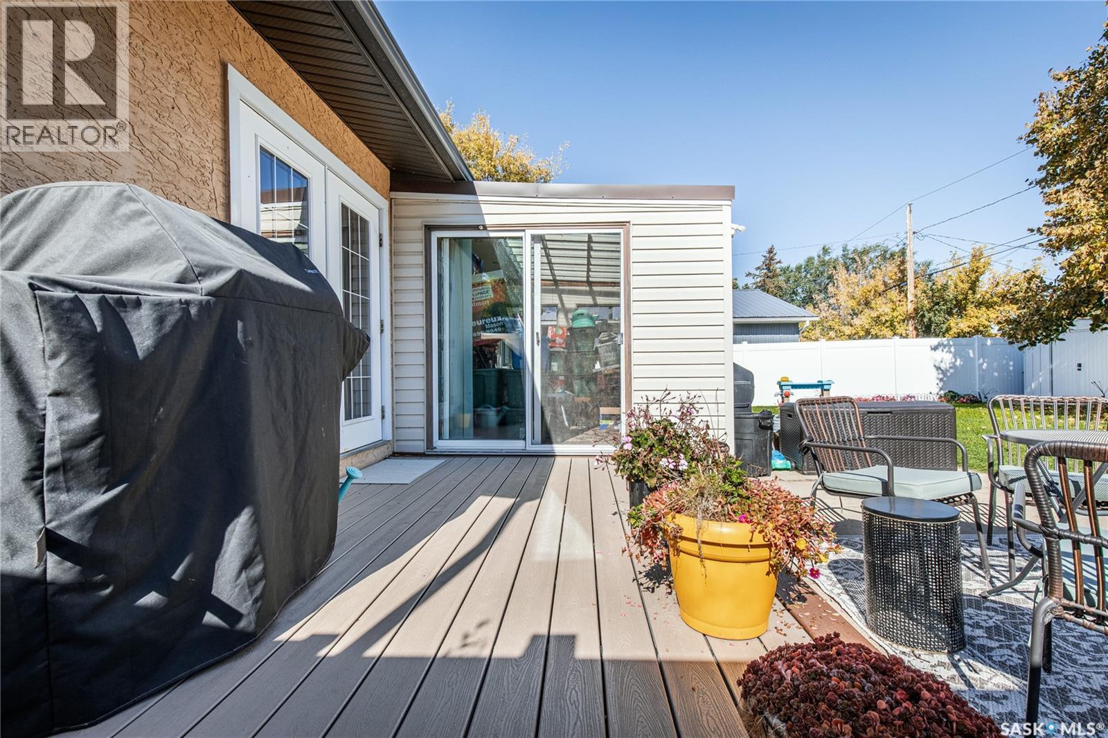 1227 2Nd Avenue Nw, Moose Jaw, SK