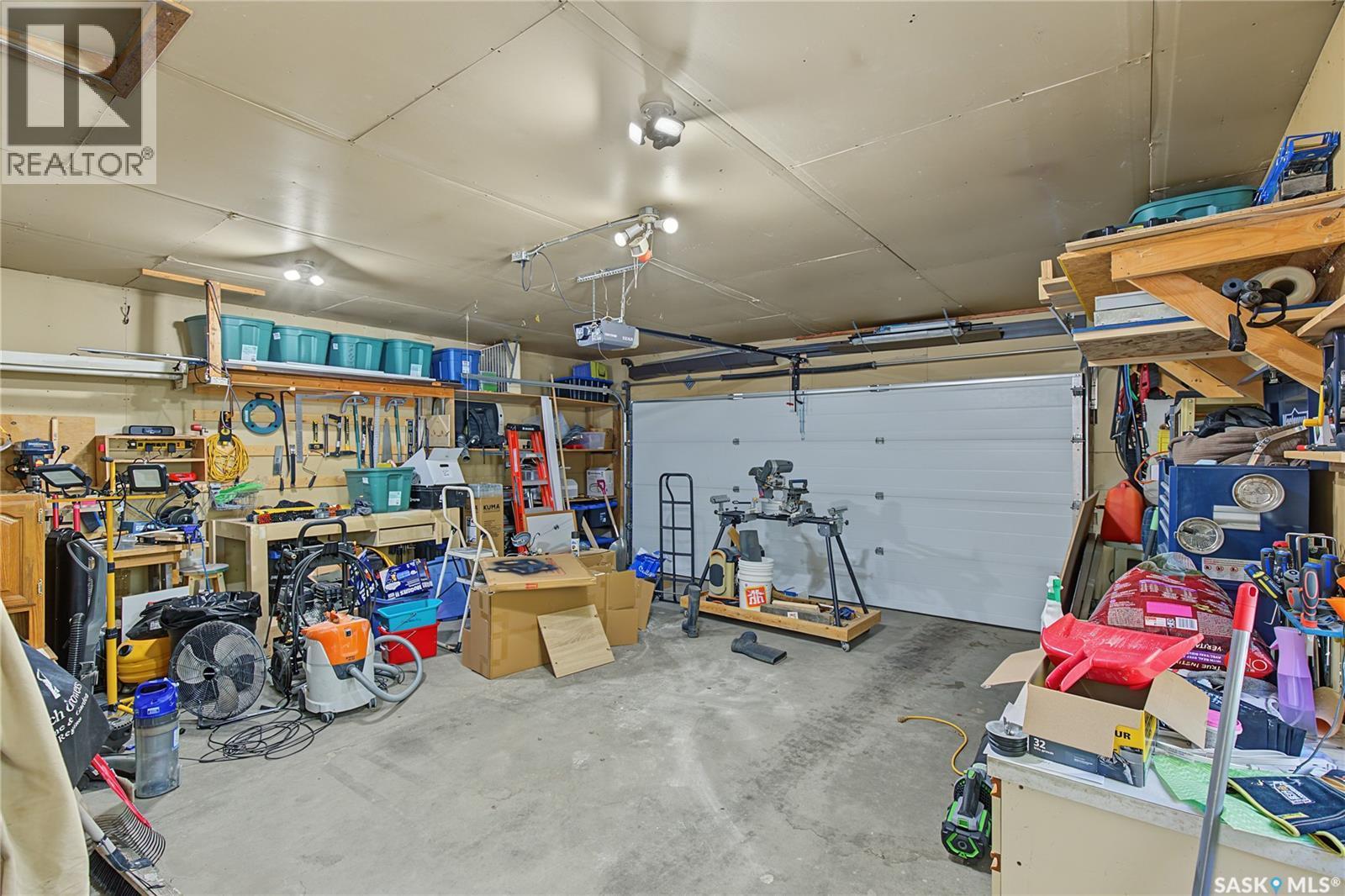 1227 2Nd Avenue Nw, Moose Jaw, SK