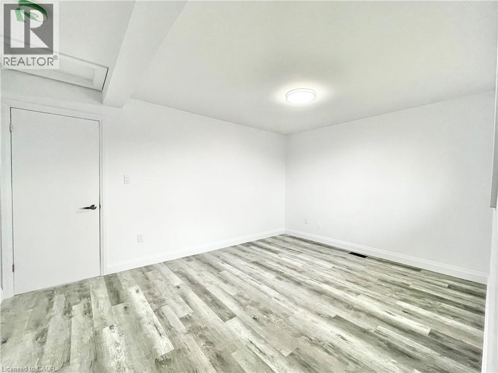 Main floor unit bedroom - 76 Marc Boulevard, Welland, ON