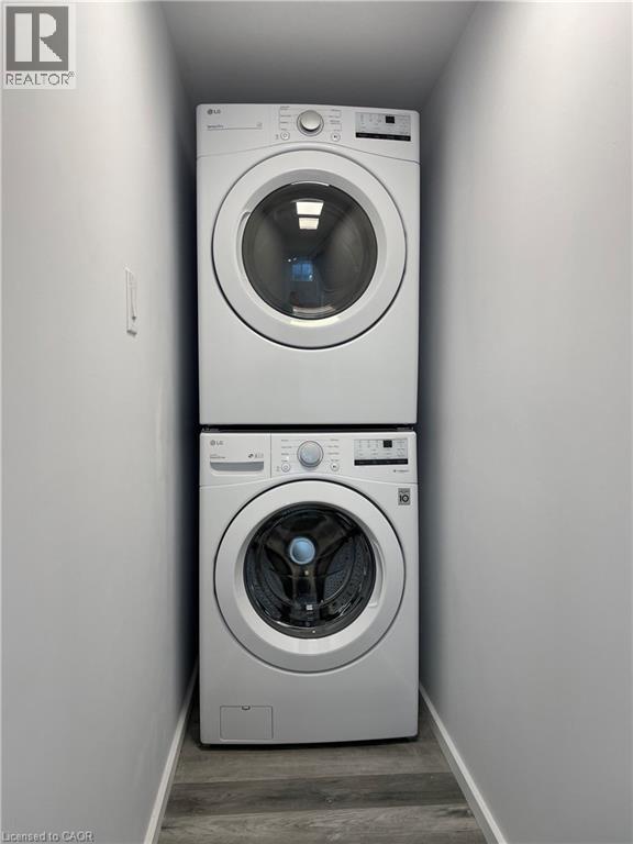 Bachelor Unit - 76 Marc Boulevard, Welland, ON