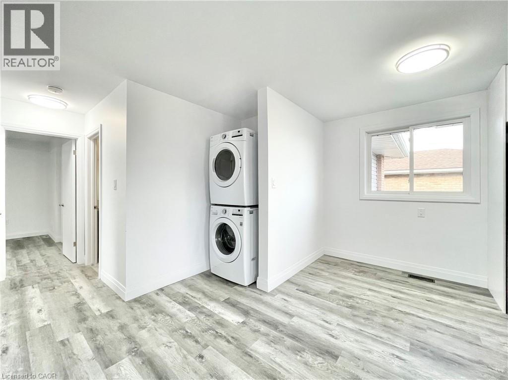 Main floor unit - 76 Marc Boulevard, Welland, ON
