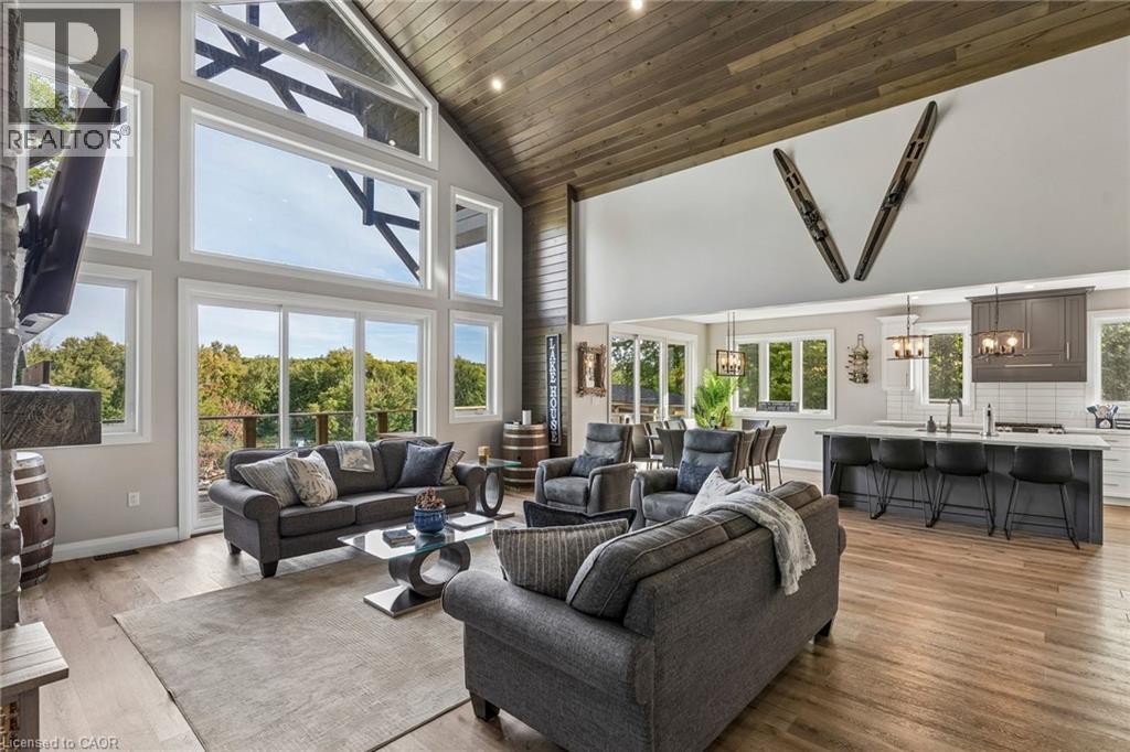 527 Pine Point Lane, Madoc, ON