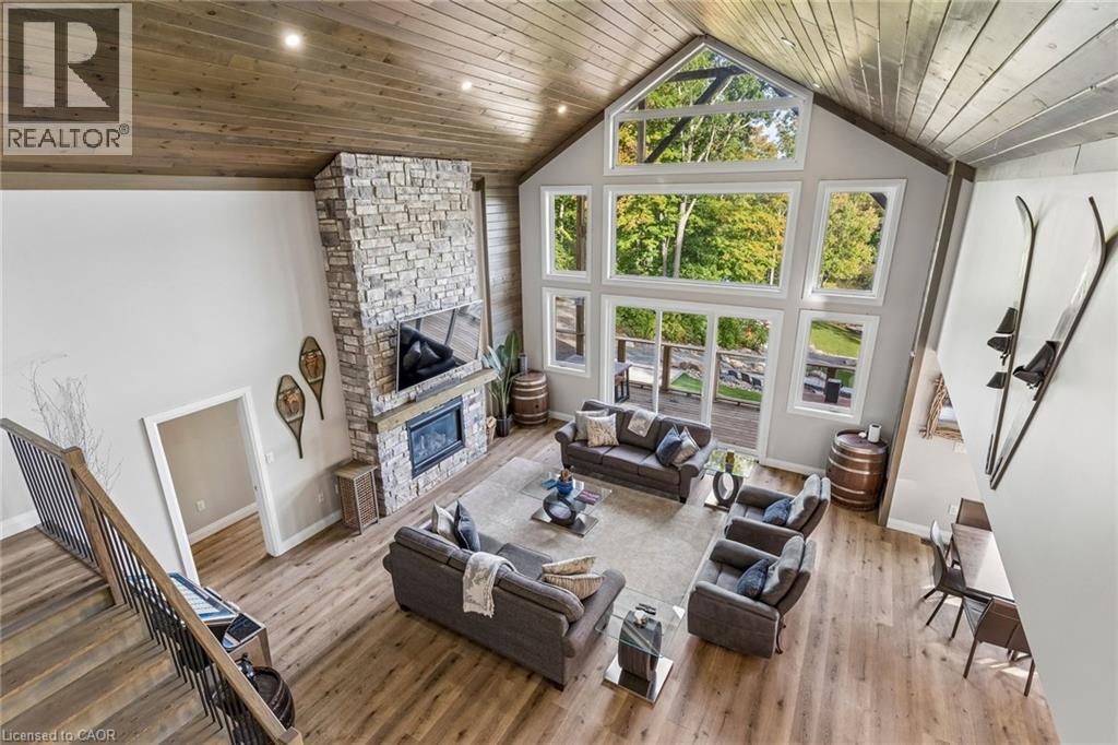 527 Pine Point Lane, Madoc, ON