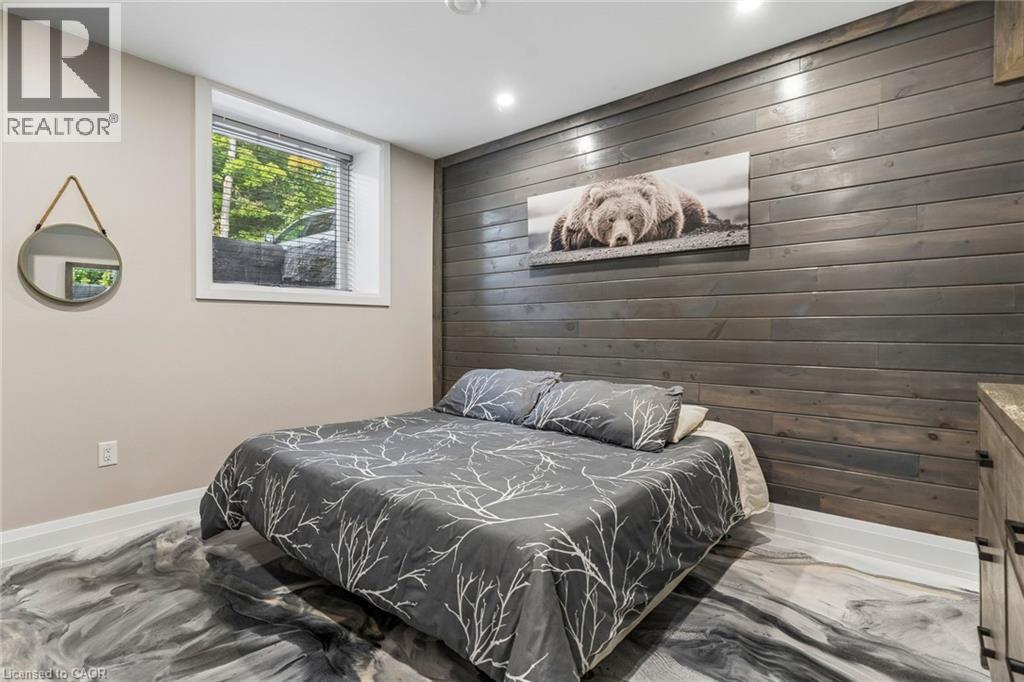 527 Pine Point Lane, Madoc, ON