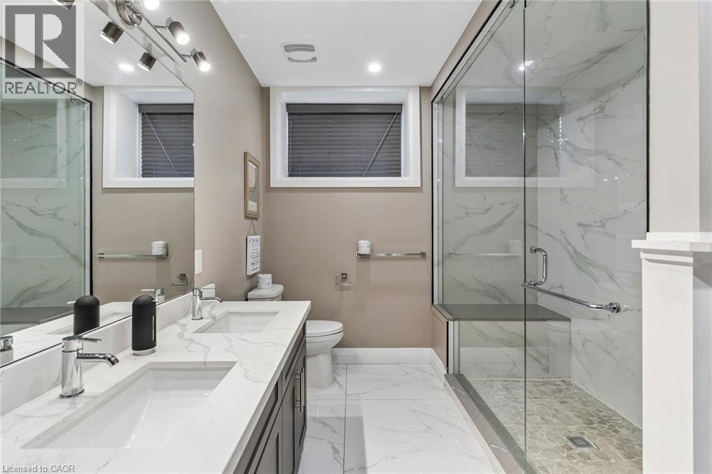 527 Pine Point Lane, Madoc, ON