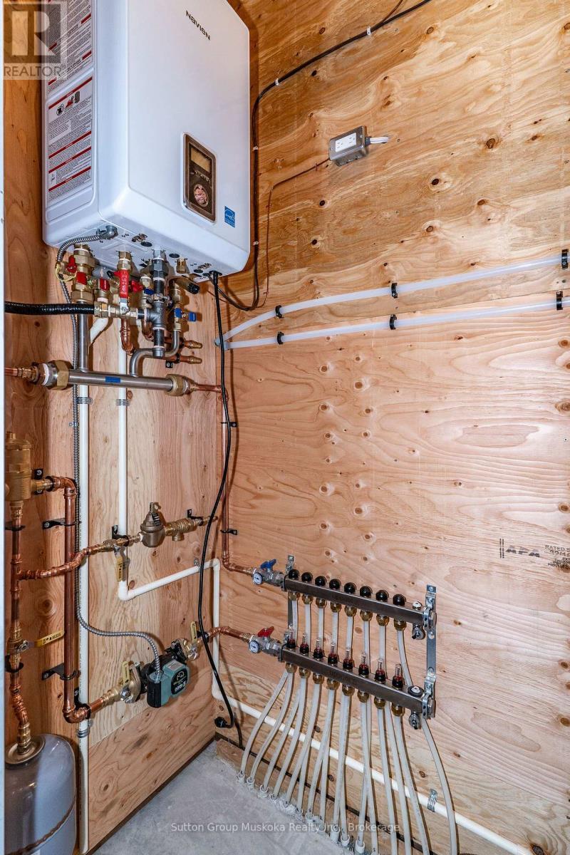 In-Floor Heat - 33 Shaw Crescent, Huntsville (Chaffey), ON