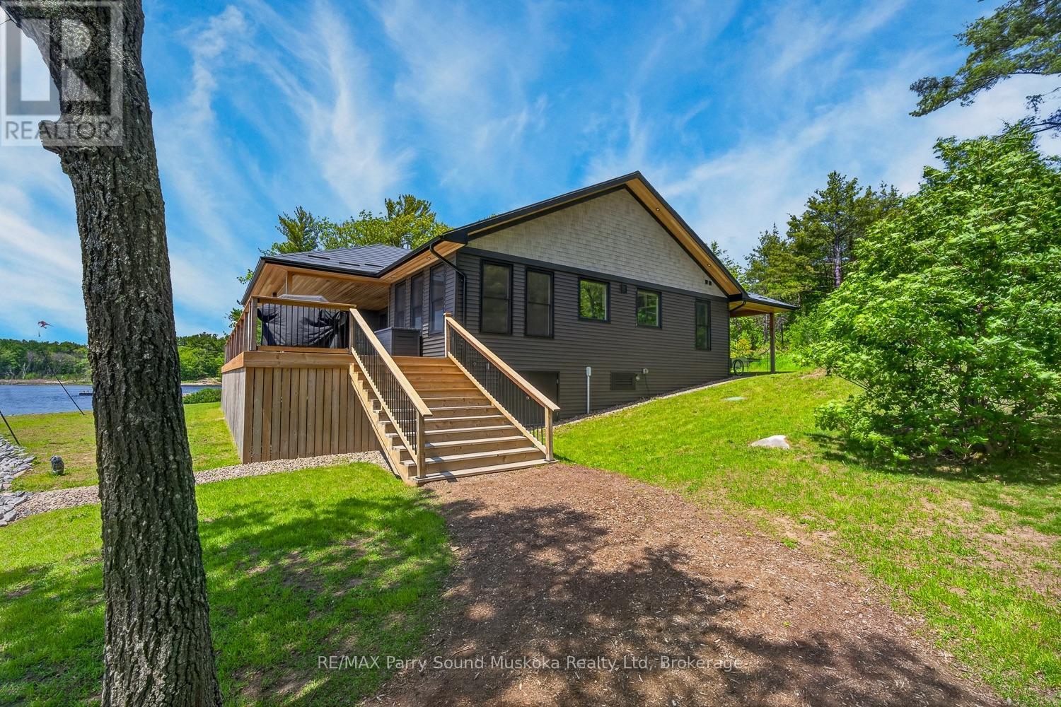 32 A11 Island, The Archipelago (Archipelago North), ON