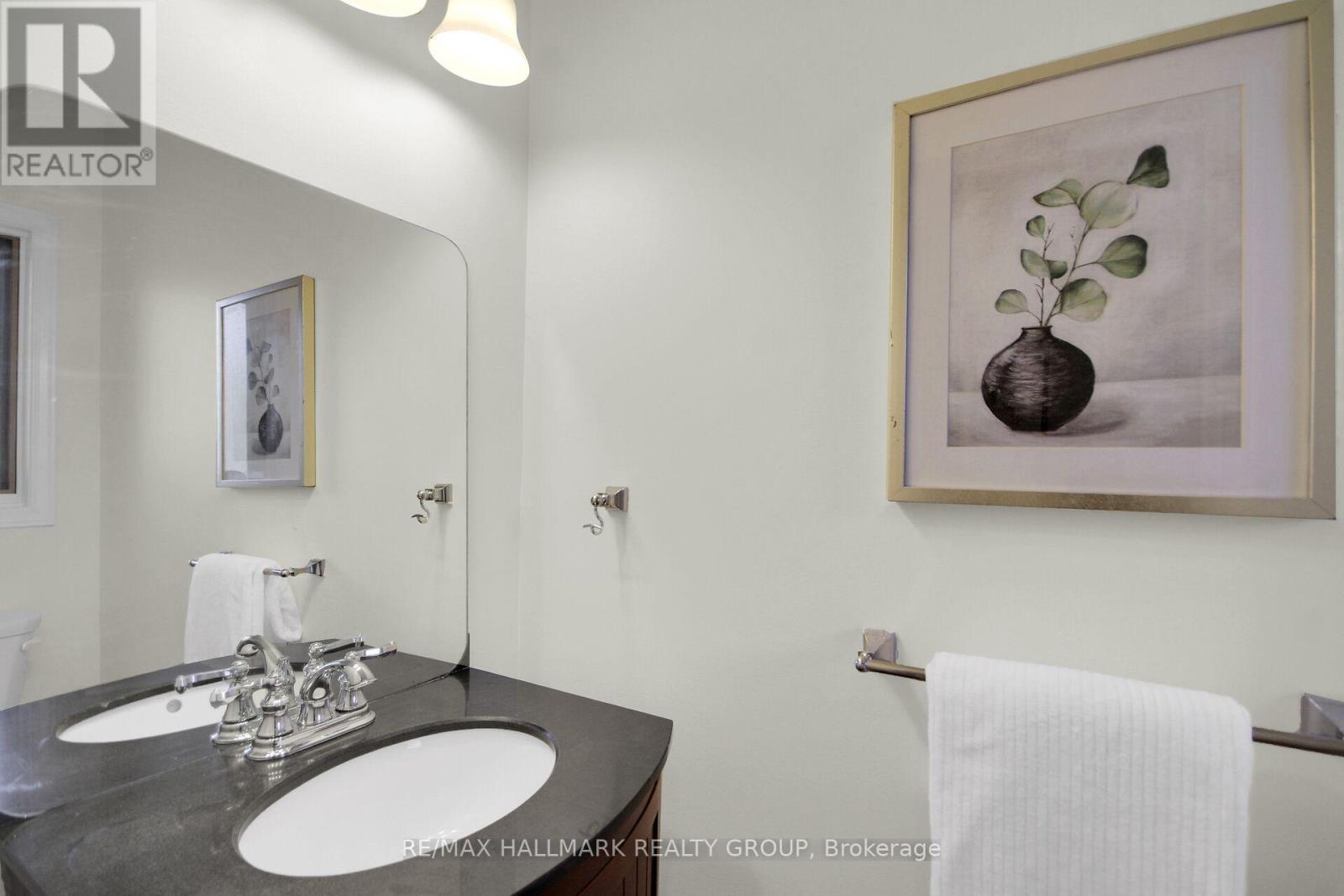 57 Ashpark Crescent, Ottawa, ON