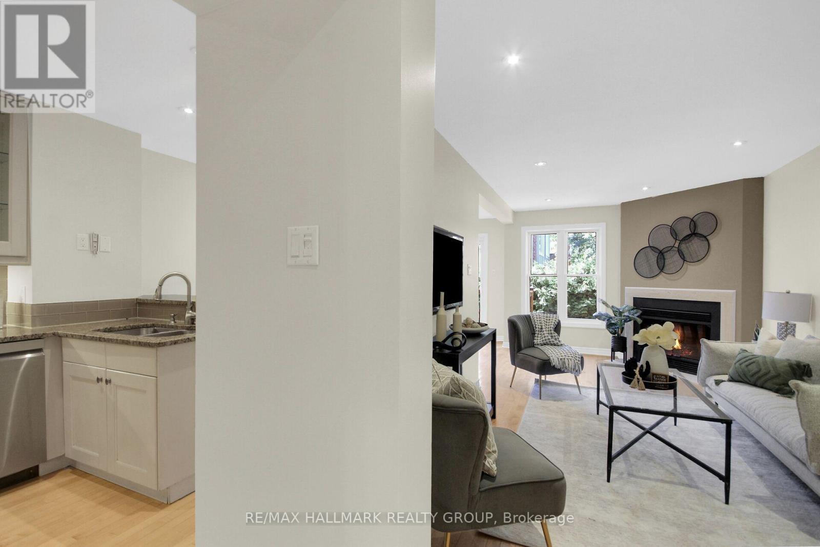 57 Ashpark Crescent, Ottawa, ON