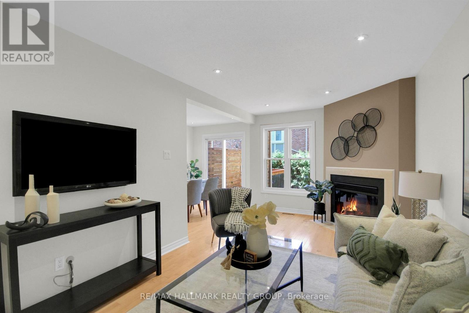 57 Ashpark Crescent, Ottawa, ON