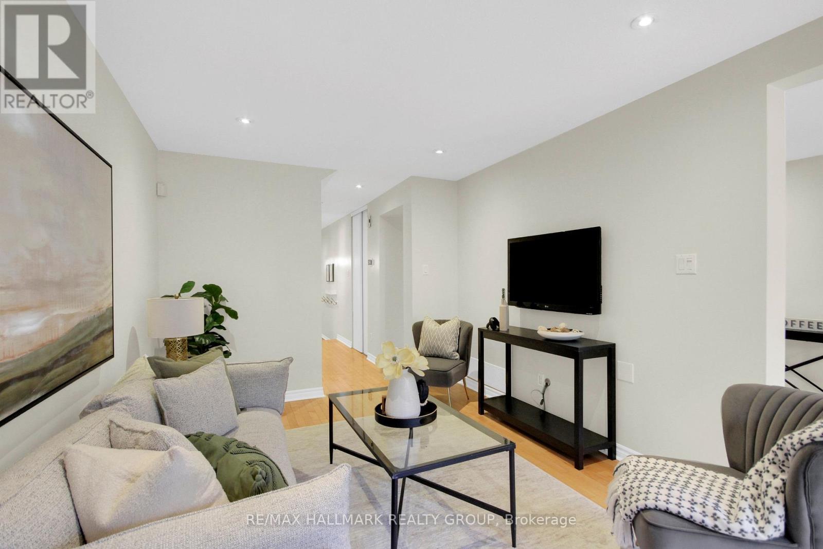 57 Ashpark Crescent, Ottawa, ON