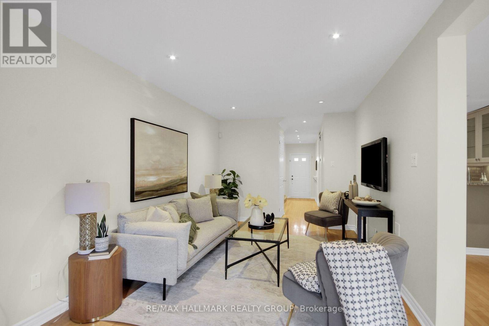 57 Ashpark Crescent, Ottawa, ON