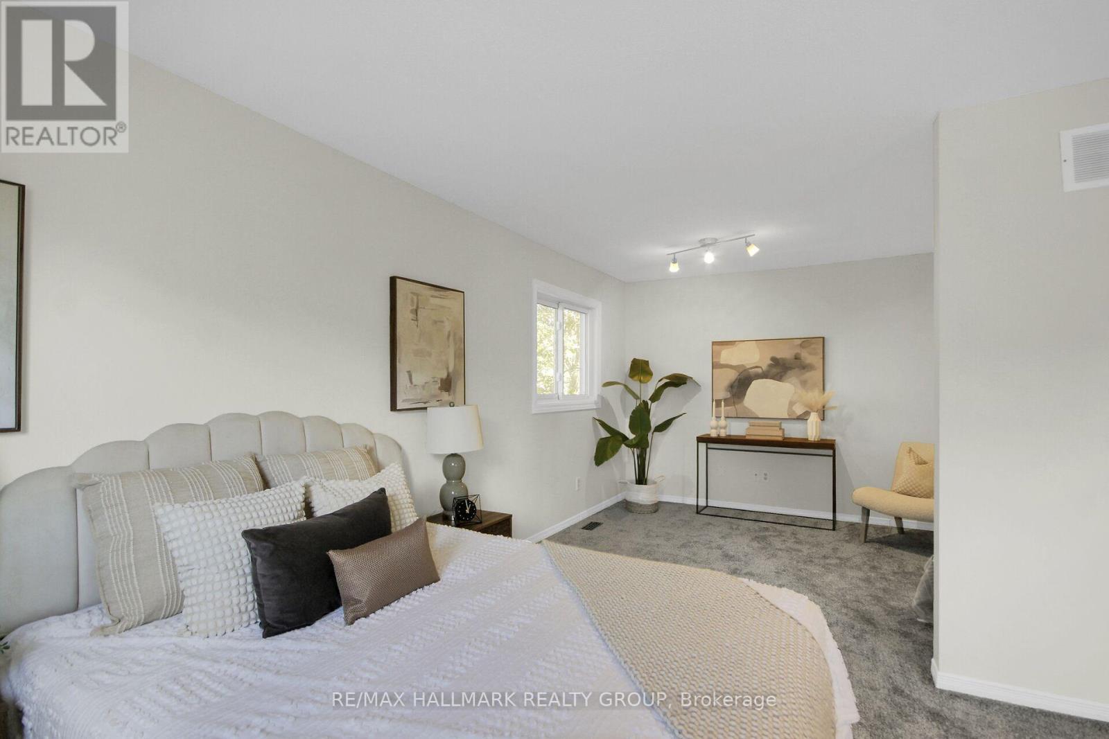 57 Ashpark Crescent, Ottawa, ON