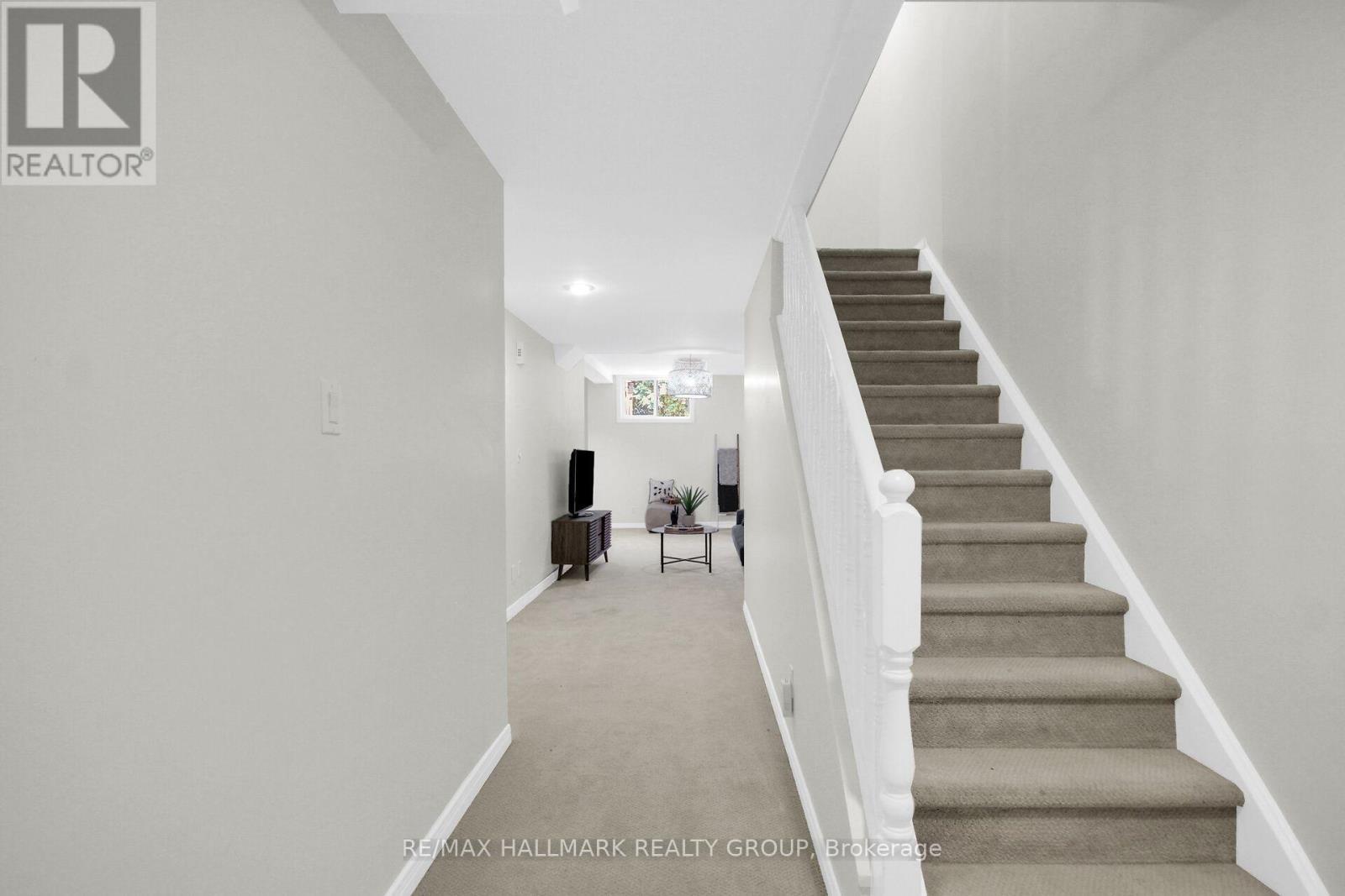 57 Ashpark Crescent, Ottawa, ON