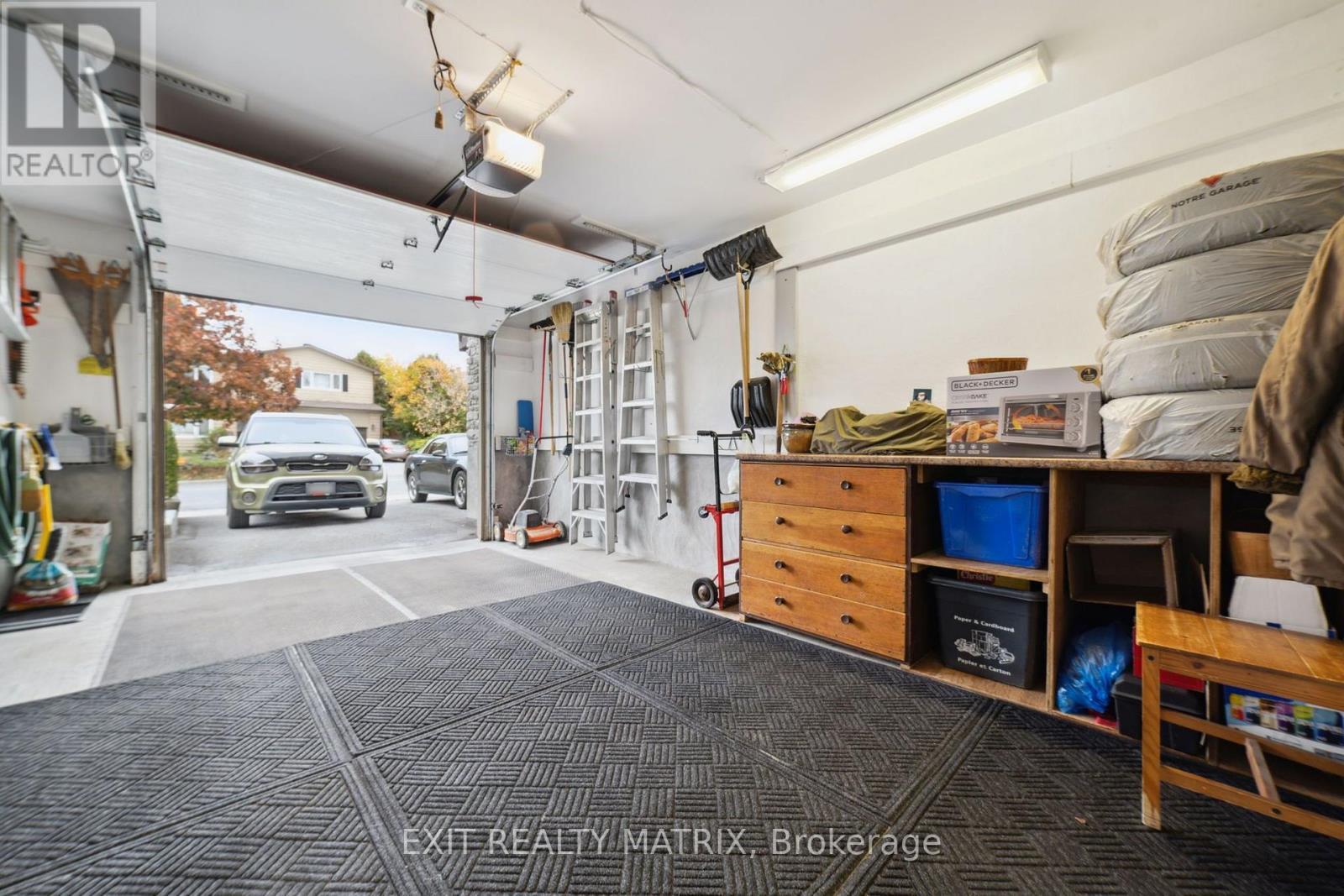 1866 Lenester Avenue, Ottawa, ON