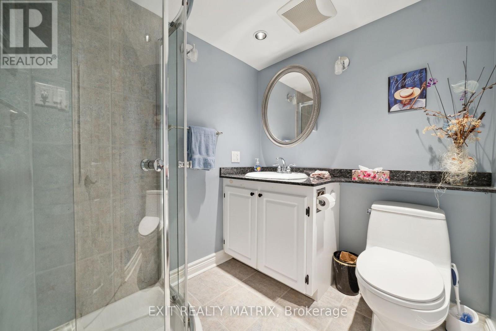 1866 Lenester Avenue, Ottawa, ON