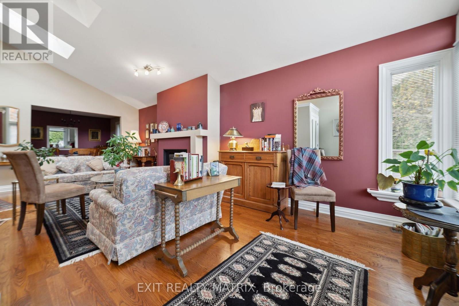 1866 Lenester Avenue, Ottawa, ON
