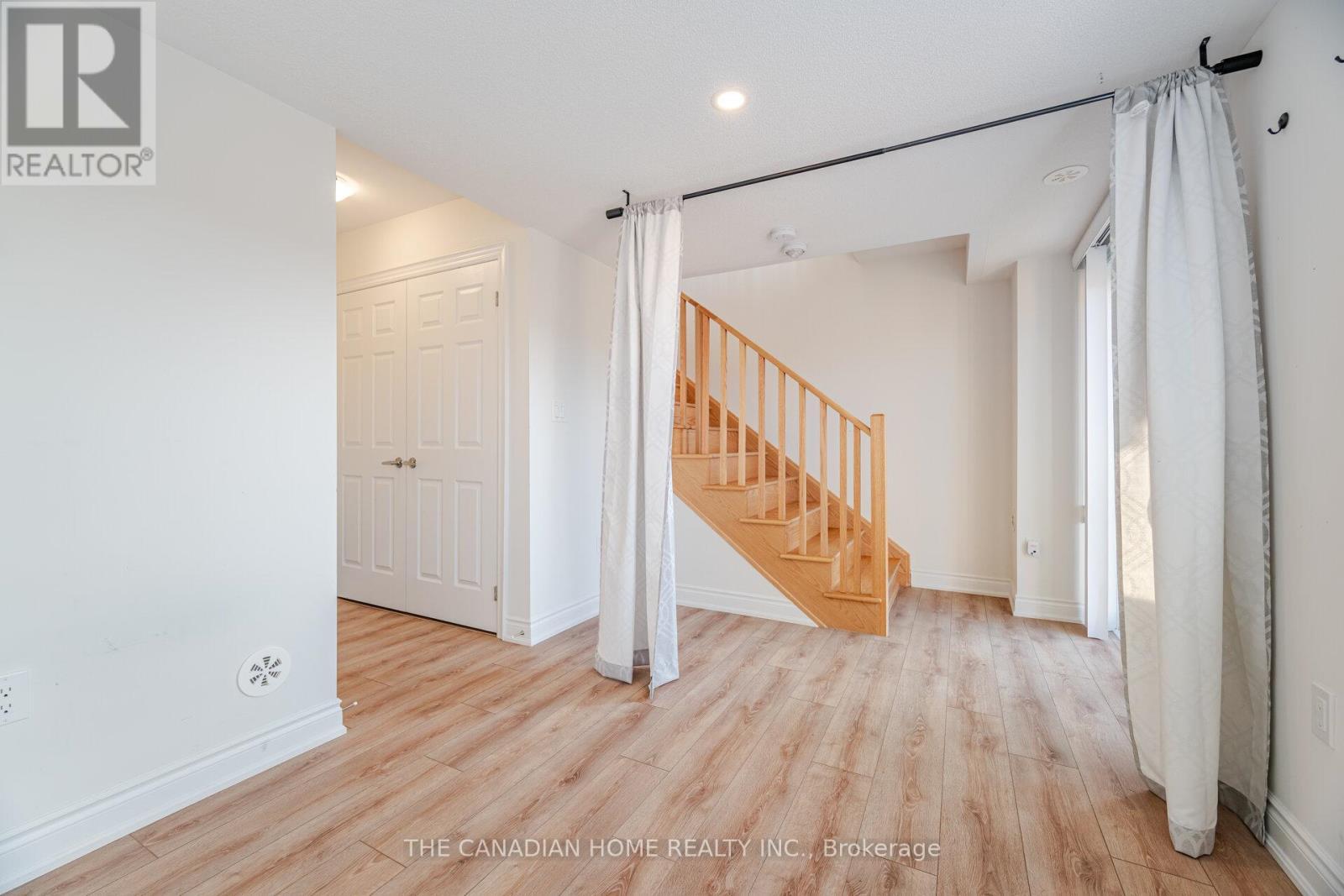 241 Danzatore Path, Oshawa, ON