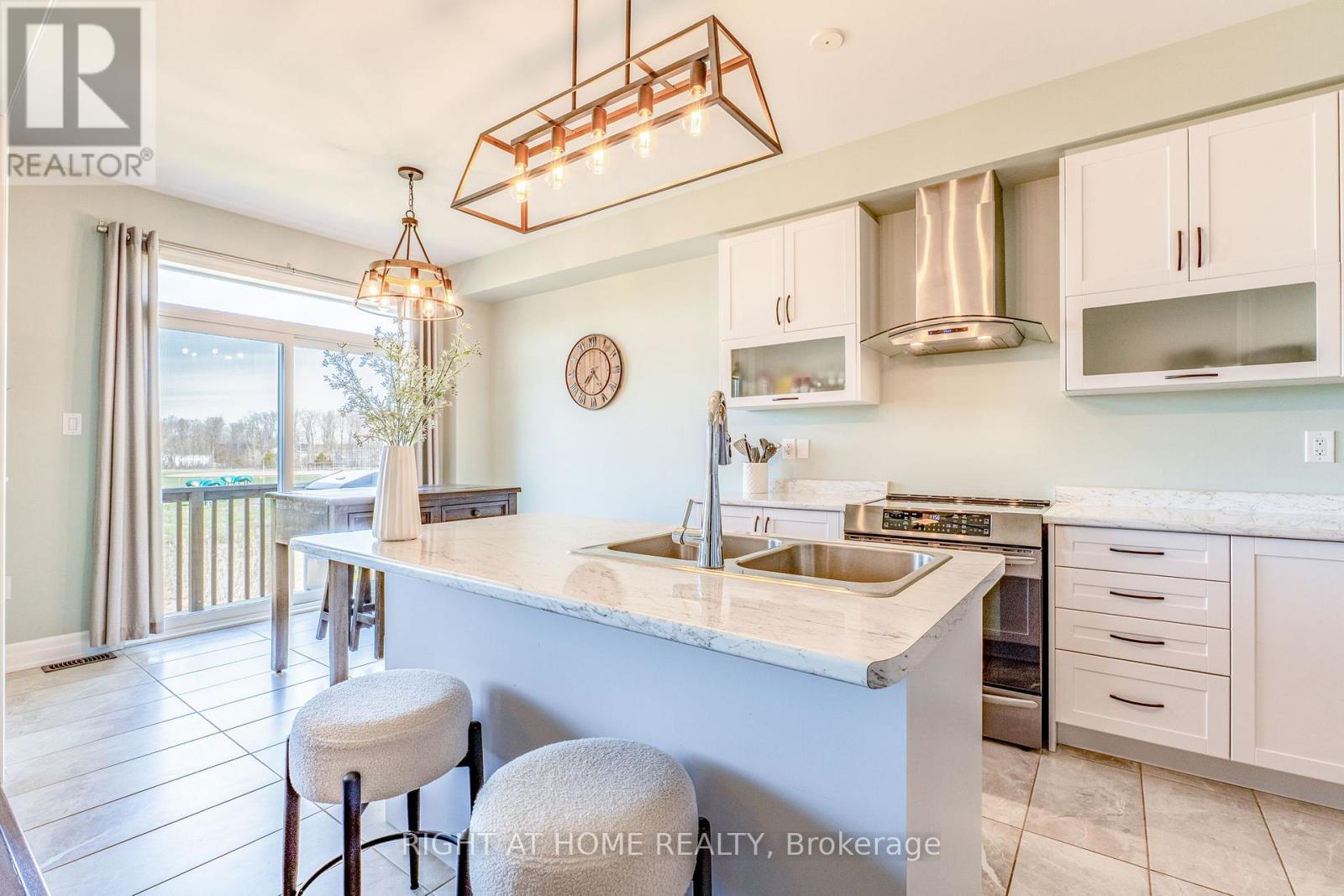 68 Wood Crescent, Essa, ON