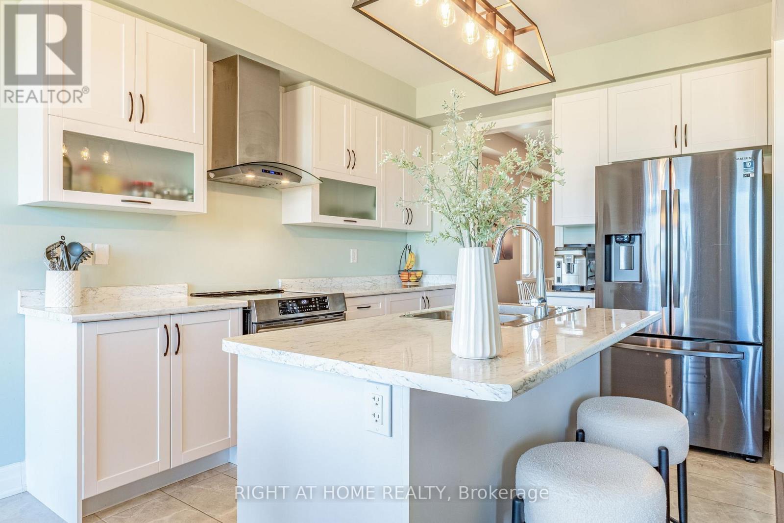 68 Wood Crescent, Essa, ON