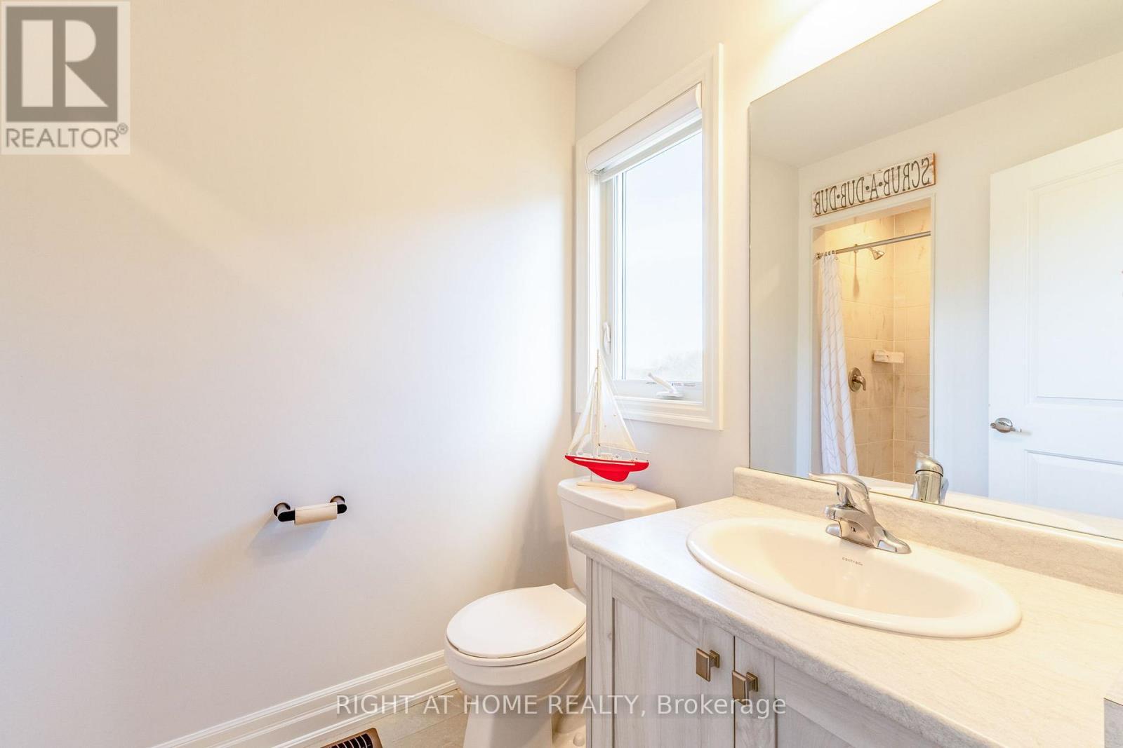 68 Wood Crescent, Essa, ON