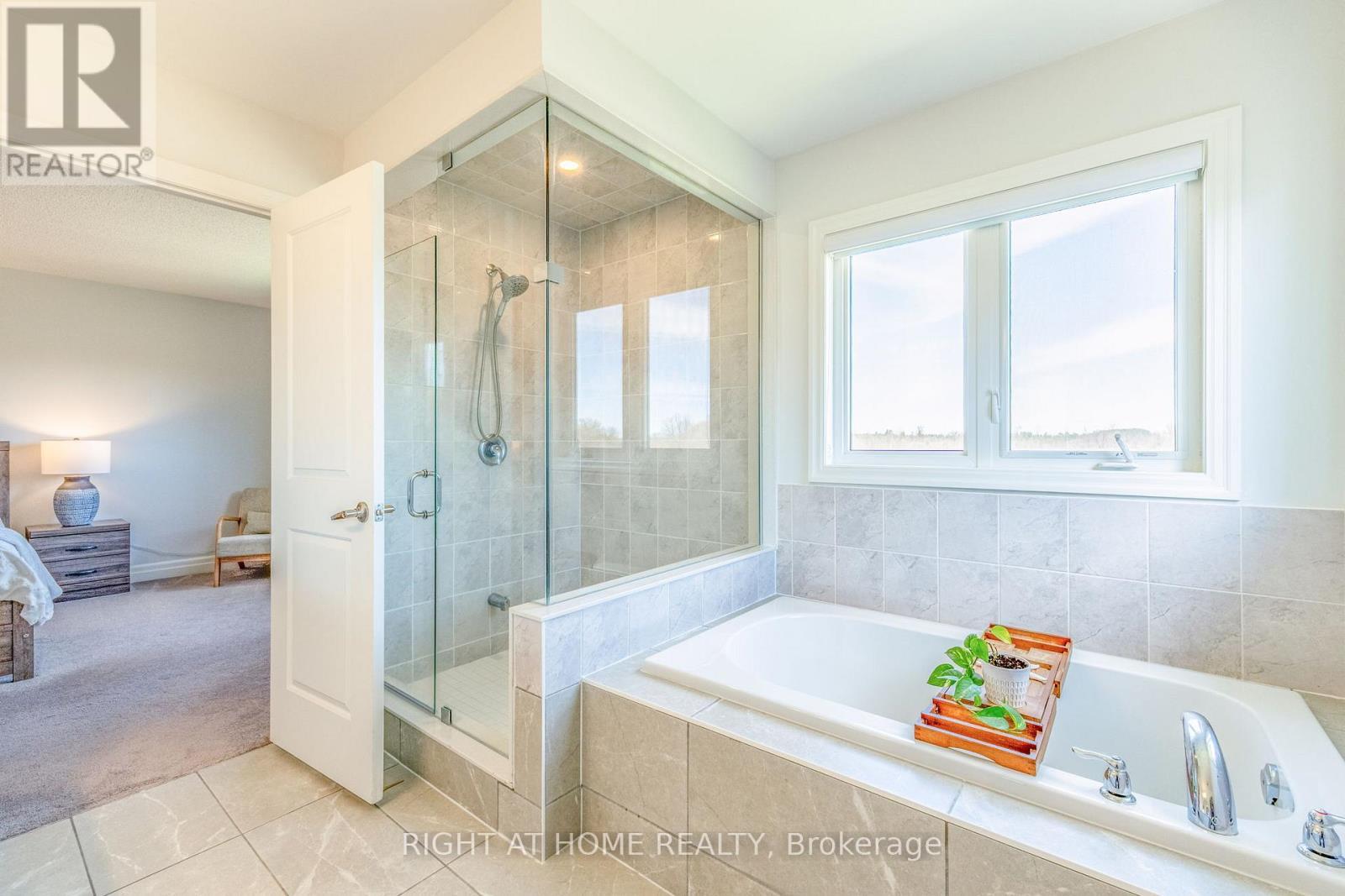 68 Wood Crescent, Essa, ON