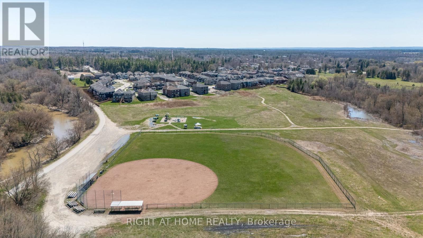 68 Wood Crescent, Essa, ON
