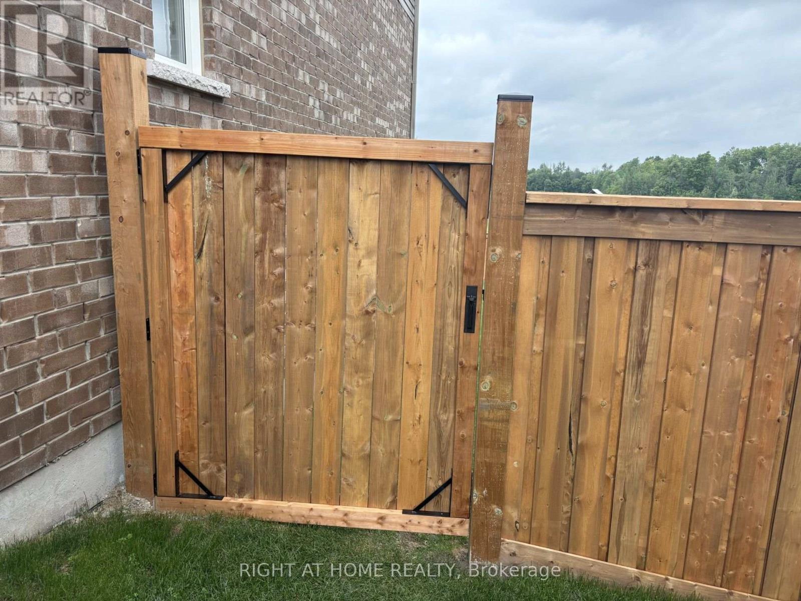 68 Wood Crescent, Essa, ON