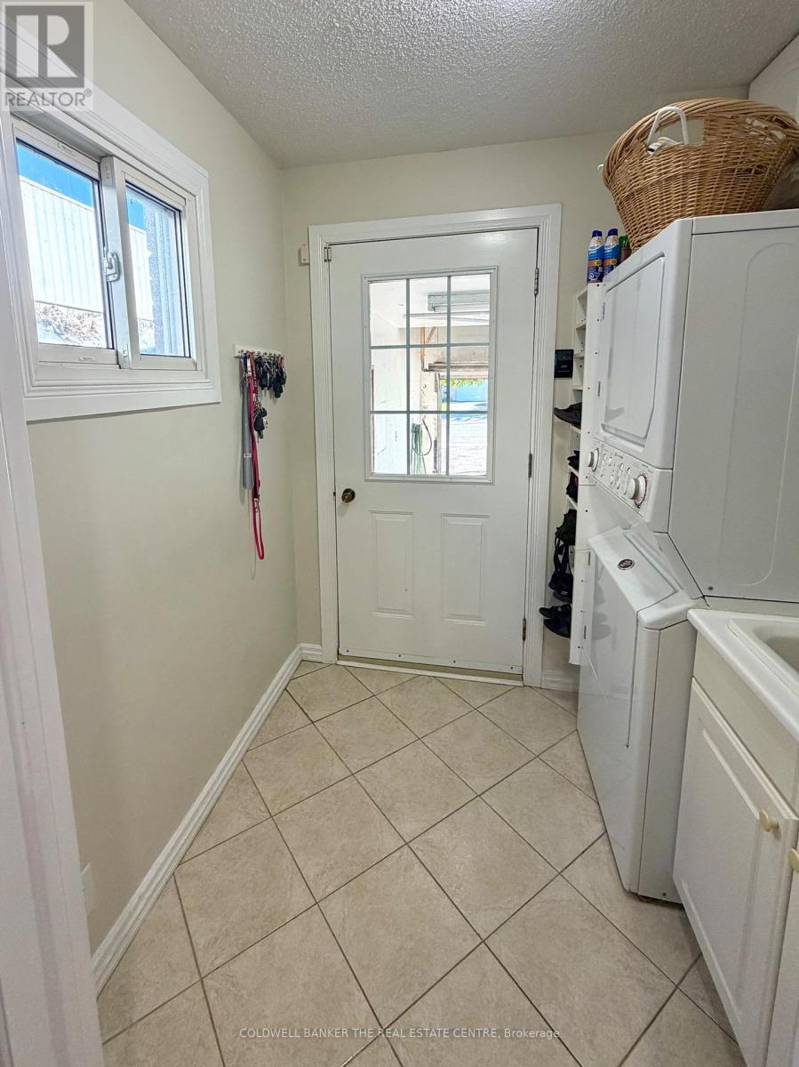Laundry Room - 227 Hickling Trail, Barrie, ON
